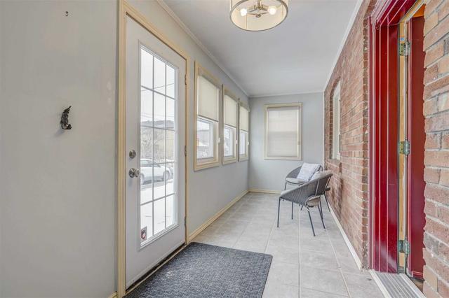134 Twenty Second St, House detached with 2 bedrooms, 1 bathrooms and 2 parking in Toronto ON | Image 16