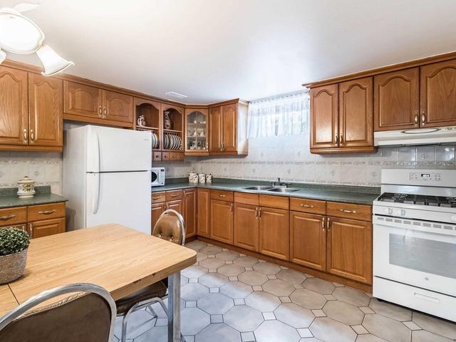 66 Orchardcroft Cres, House semidetached with 3 bedrooms, 2 bathrooms and 3 parking in Toronto ON | Image 20