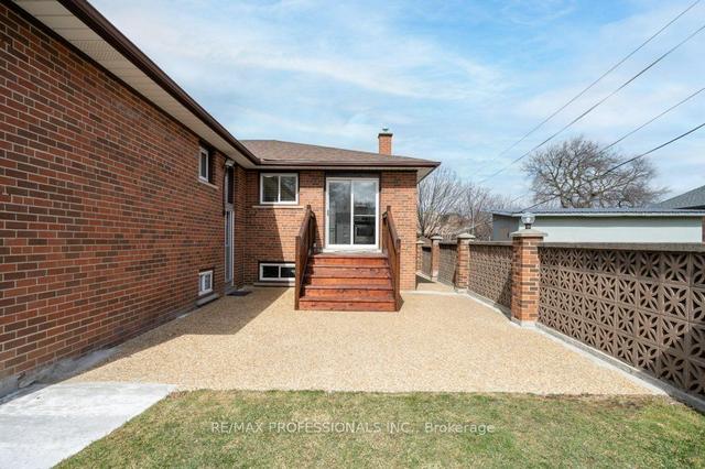9 Dunreo Dr, House detached with 3 bedrooms, 2 bathrooms and 6 parking in Toronto ON | Image 17