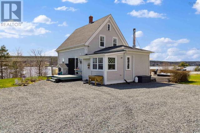 5648 Highway 332, House detached with 3 bedrooms, 2 bathrooms and null parking in Lunenburg MD NS | Image 26