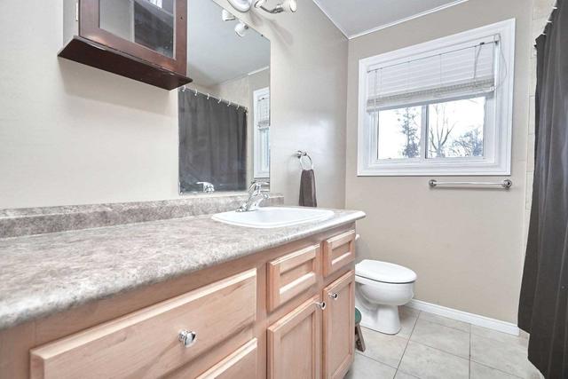 9455 Beachwood Rd, House detached with 4 bedrooms, 1 bathrooms and 21 parking in Collingwood ON | Image 2
