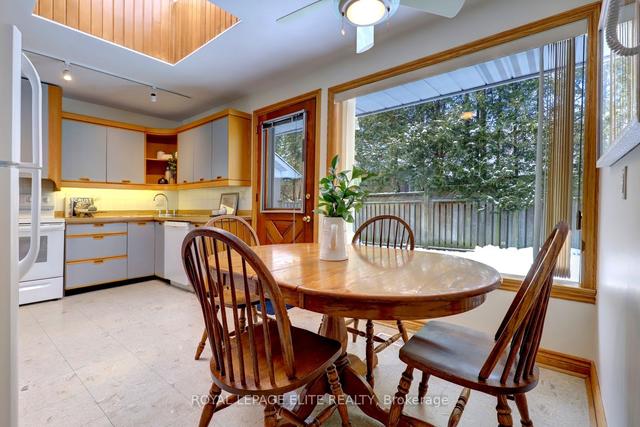 30 Ashford Dr, House detached with 3 bedrooms, 3 bathrooms and 8 parking in Toronto ON | Image 4