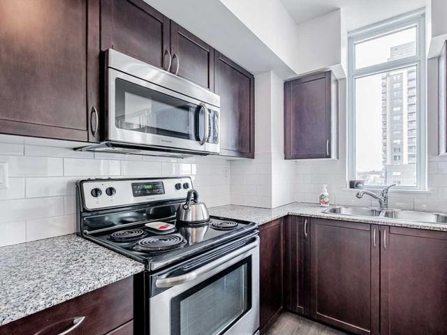 822 - 816 Lansdowne Ave, Condo with 2 bedrooms, 2 bathrooms and 1 parking in Toronto ON | Image 3