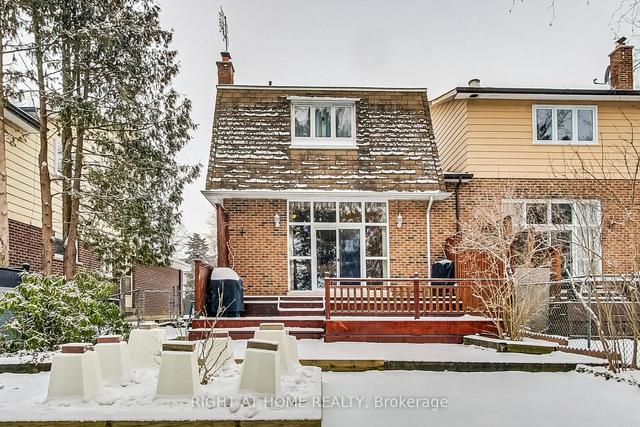 49 Harnworth Dr, House attached with 3 bedrooms, 2 bathrooms and 4 parking in Toronto ON | Image 33