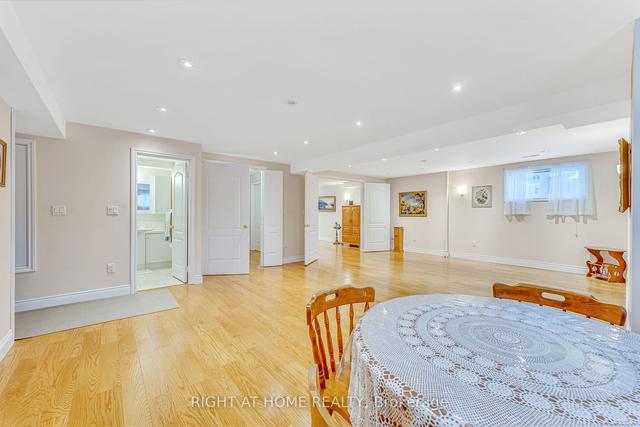 1080 Broughton Lane, House detached with 2 bedrooms, 3 bathrooms and 6 parking in Newmarket ON | Image 9