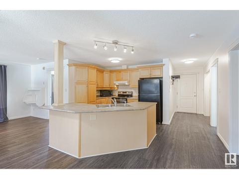 101 - 6708 90 Av Nw, Condo with 2 bedrooms, 1 bathrooms and 2 parking in Edmonton AB | Card Image