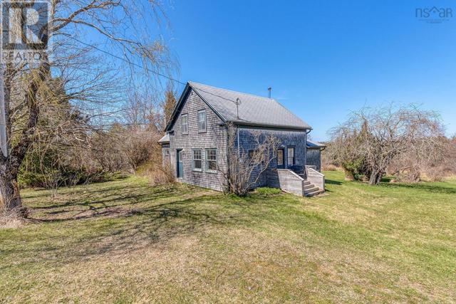 1207 Highway 14 Road, House detached with 3 bedrooms, 2 bathrooms and null parking in East Hants NS | Image 5