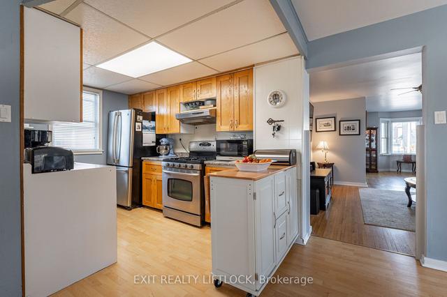 223 Prince St, House detached with 3 bedrooms, 1 bathrooms and 3 parking in Peterborough ON | Image 8