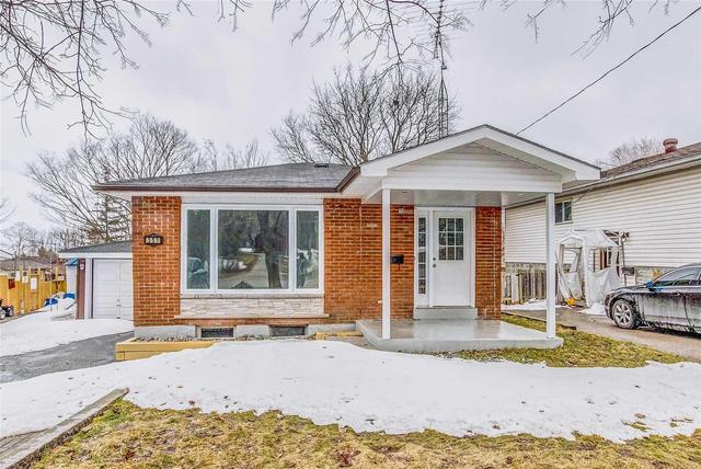 351 Barrie Rd, House detached with 3 bedrooms, 1 bathrooms and 4 parking in Orillia ON | Image 1