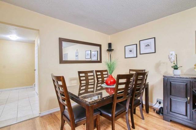 101 Burrows Hall Blvd, Townhouse with 3 bedrooms, 2 bathrooms and 1 parking in Toronto ON | Image 17