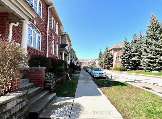 4 Superior Creek Lane, Townhouse with 3 bedrooms, 3 bathrooms and 2 parking in Toronto ON | Image 18