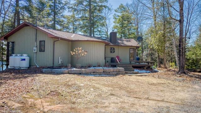 2323 Grindstone Lake Road, House detached with 2 bedrooms, 1 bathrooms and 4 parking in North Frontenac ON | Image 31