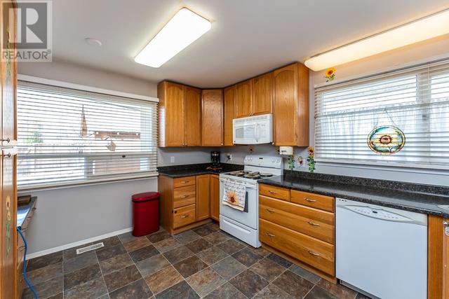 599 Burden Street, House detached with 3 bedrooms, 2 bathrooms and null parking in Prince George BC | Image 9