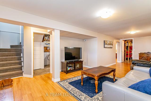 86 Linwood St, House detached with 2 bedrooms, 1 bathrooms and 4 parking in London ON | Image 15
