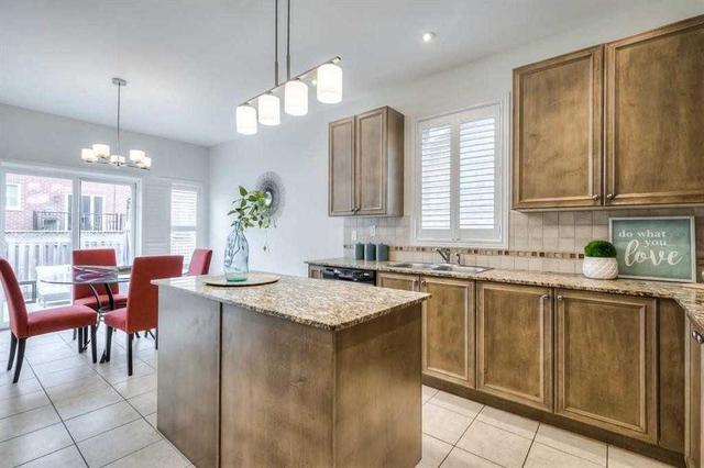 2333 Baronwood Dr, House detached with 4 bedrooms, 4 bathrooms and 4 parking in Oakville ON | Image 4