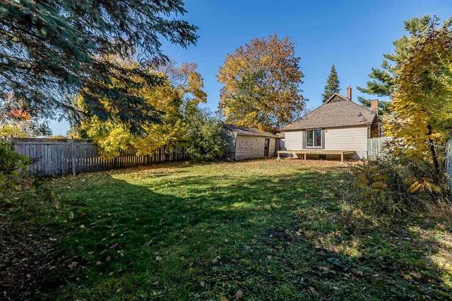7 Napier St, House detached with 2 bedrooms, 1 bathrooms and 7 parking in Barrie ON | Image 18