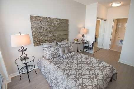 Th01 - 29 Singer Crt, Condo with 2 bedrooms, 3 bathrooms and 1 parking in Toronto ON | Image 7