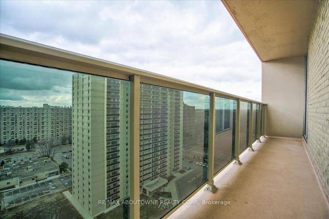 1810 - 812 Burnhamthorpe Rd, Condo with 2 bedrooms, 2 bathrooms and 2 parking in Toronto ON | Image 8