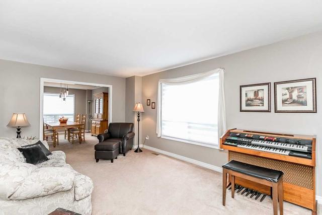 264 Elman Cres, House detached with 4 bedrooms, 3 bathrooms and 6 parking in Newmarket ON | Image 10