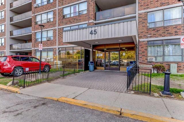 405 - 45 Sunrise Ave, Condo with 3 bedrooms, 2 bathrooms and 2 parking in Toronto ON | Image 32