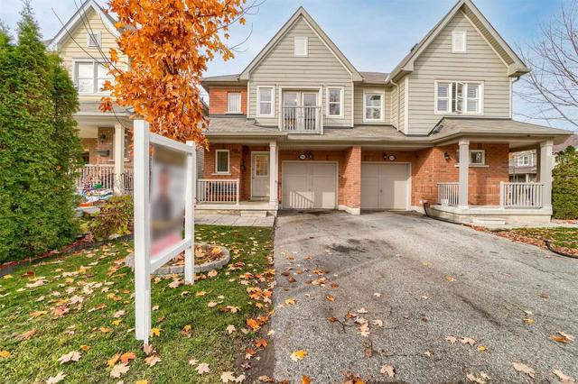 135 Hainford St, House semidetached with 3 bedrooms, 4 bathrooms and 3 parking in Toronto ON | Image 1
