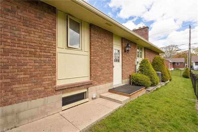 97 Fourth Avenue, House detached with 4 bedrooms, 2 bathrooms and 8 parking in Aylmer ON | Image 40