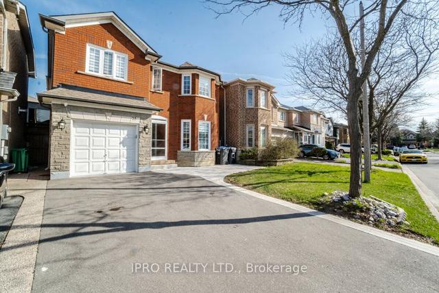 23 Elk St, House detached with 3 bedrooms, 4 bathrooms and 5 parking in Brampton ON | Image 23