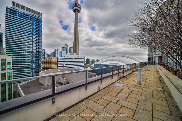 2104 - 20 Blue Jays Way, Condo with 2 bedrooms, 2 bathrooms and 2 parking in Toronto ON | Image 31