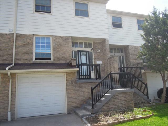 3 - 81 Brookmill Blvd, Townhouse with 3 bedrooms, 3 bathrooms and 2 parking in Toronto ON | Card Image