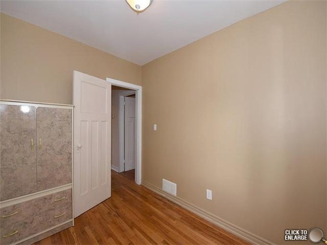 384 Blackthorn Ave, House detached with 2 bedrooms, 2 bathrooms and 1 parking in Toronto ON | Image 7