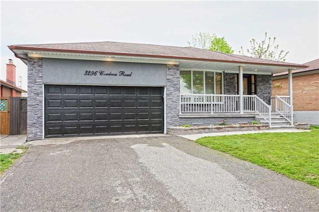 3296 Cardross Rd, House detached with 3 bedrooms, 3 bathrooms and 4 parking in Mississauga ON | Image 1