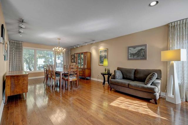 546 Spring Gate Blvd, House detached with 4 bedrooms, 5 bathrooms and 6 parking in Vaughan ON | Image 9