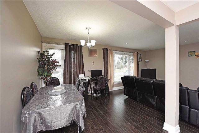78 Dorset Dr, House detached with 3 bedrooms, 2 bathrooms and 5 parking in Brampton ON | Image 2