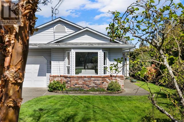 177 Sixth Ave W, House detached with 3 bedrooms, 2 bathrooms and 3 parking in Qualicum Beach BC | Image 24