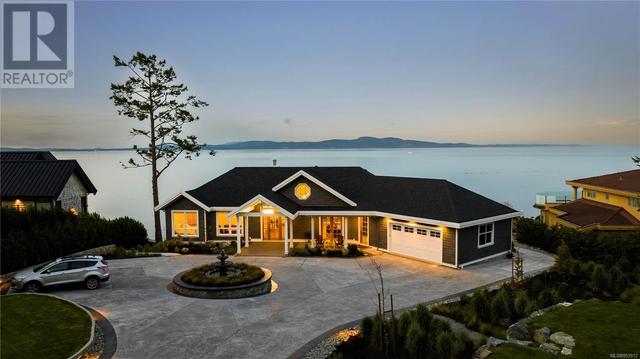 4585 Leyns Rd, House detached with 5 bedrooms, 7 bathrooms and 10 parking in Saanich BC | Image 9