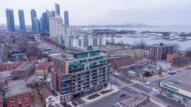 805 - 11 Superior Ave, Condo with 2 bedrooms, 2 bathrooms and 1 parking in Toronto ON | Image 17