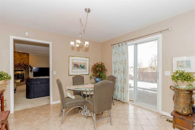 14 Levine Crt, House detached with 5 bedrooms, 3 bathrooms and 6 parking in Brampton ON | Image 9