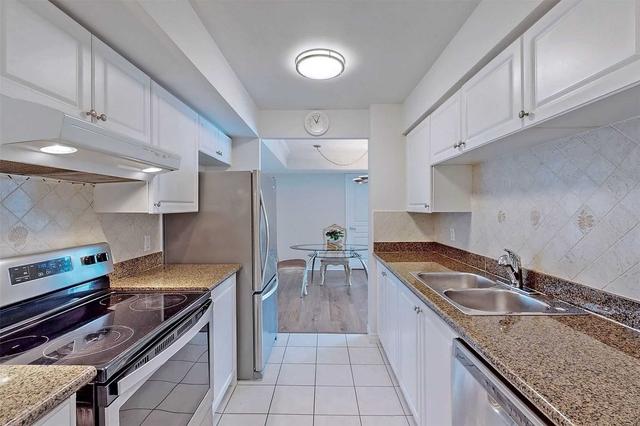 522 - 9017 Leslie St N, Condo with 3 bedrooms, 3 bathrooms and 2 parking in Richmond Hill ON | Image 3