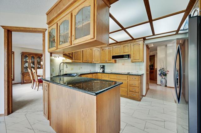 236 Evergreen Court Sw, House detached with 5 bedrooms, 3 bathrooms and 5 parking in Calgary AB | Image 19