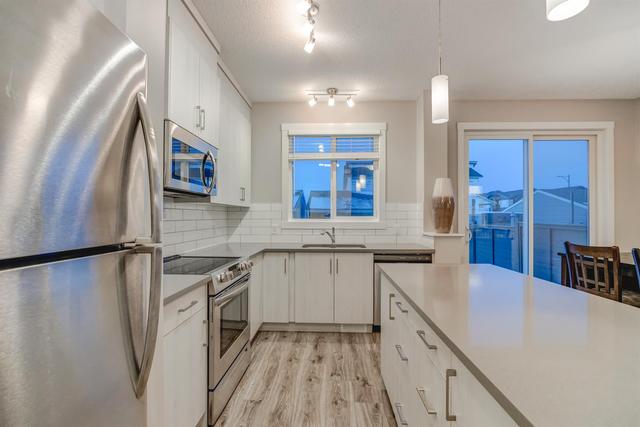 252 Chinook Gate Park Sw, Home with 2 bedrooms, 2 bathrooms and 2 parking in Calgary AB | Image 9