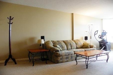 2509 - 550 Webb Dr, Condo with 2 bedrooms, 1 bathrooms and 1 parking in Mississauga ON | Image 2