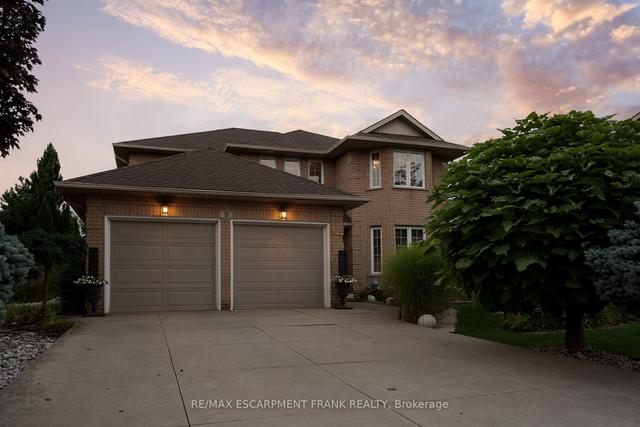 9 Sugarberry Crt, House detached with 4 bedrooms, 4 bathrooms and 6 parking in Hamilton ON | Image 1