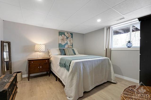 Lower level bedroom is above grade | Image 22