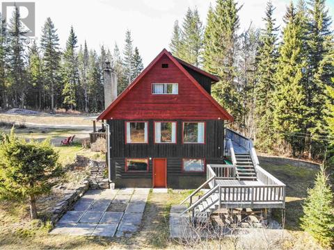 2255 Heaton Road, House detached with 5 bedrooms, 3 bathrooms and null parking in Cariboo B BC | Card Image