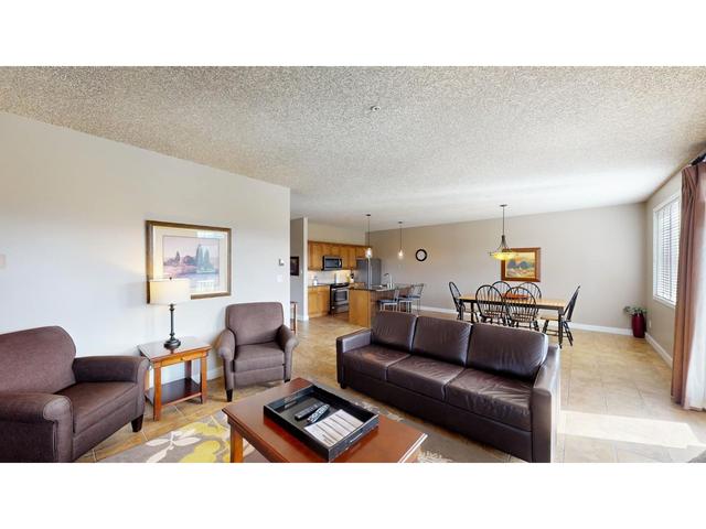 426 D   400 Bighorn Boulevard, Condo with 3 bedrooms, 3 bathrooms and null parking in Radium Hot Springs BC | Image 8