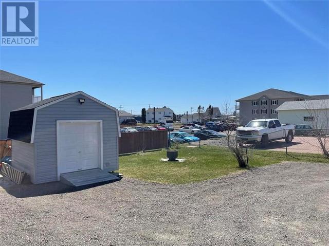 500 Champlain St, House detached with 2 bedrooms, 1 bathrooms and null parking in Dieppe NB | Image 4