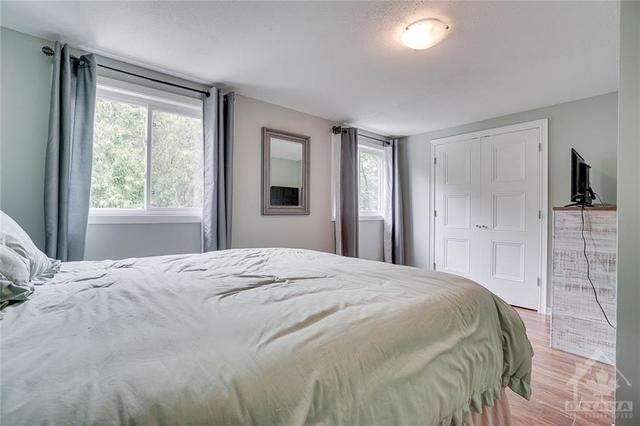 3099 Olympic Way, Townhouse with 3 bedrooms, 2 bathrooms and 1 parking in Ottawa ON | Image 11