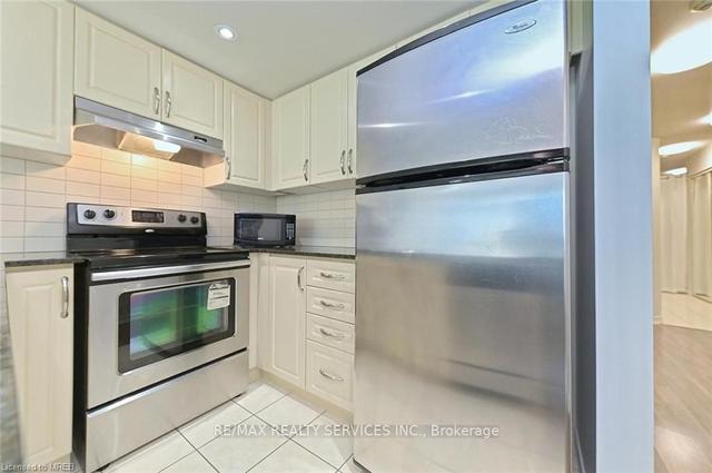 2201 - 9 George St, Condo with 2 bedrooms, 1 bathrooms and 1 parking in Brampton ON | Image 40