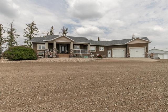 100049 Range Rd 184, House detached with 4 bedrooms, 3 bathrooms and null parking in Taber MD AB | Image 1