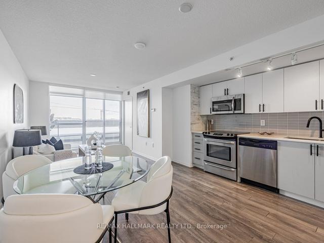 304 - 3091 Dufferin St, Condo with 2 bedrooms, 2 bathrooms and 1 parking in Toronto ON | Image 2